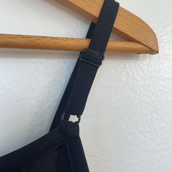 Women’s black tank top with adjustable shoulder straps size small - Picture 5 of 14